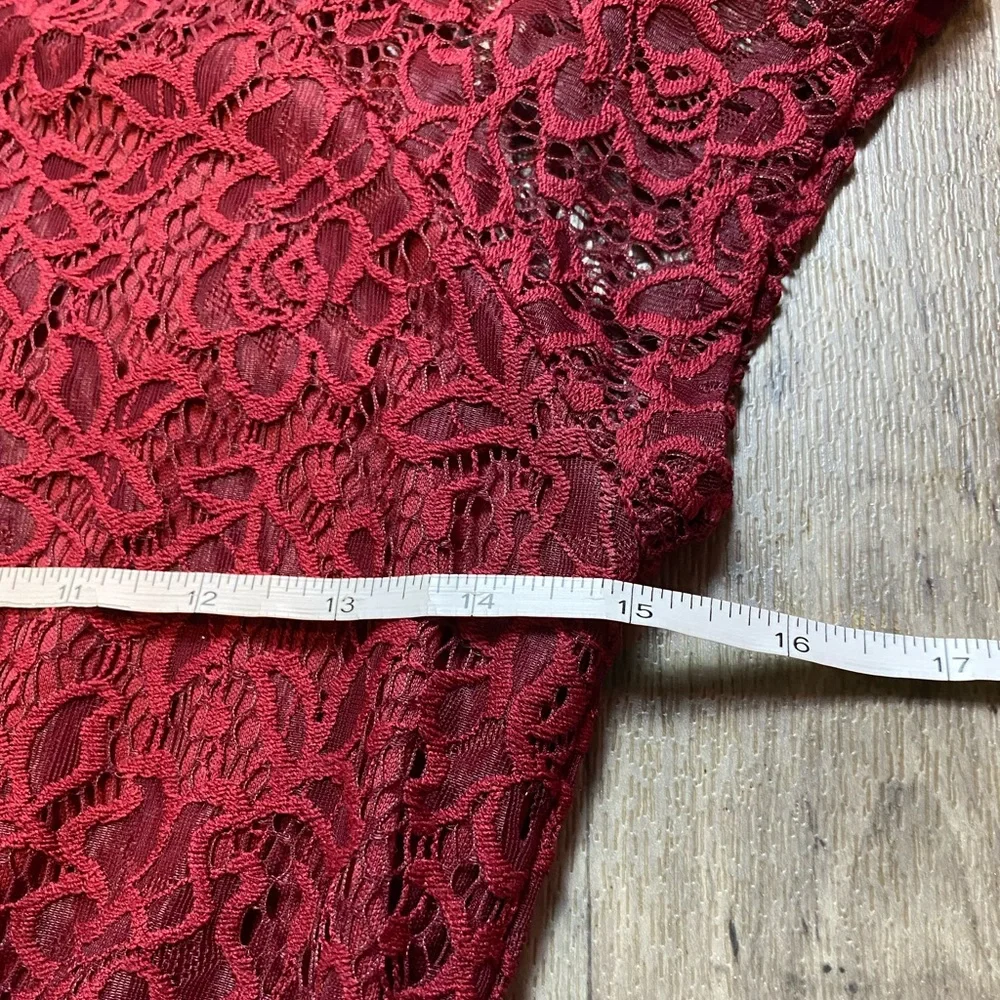 Adam Levine Burgundy Lace Short Sleeve Skater Mini Dress Size Medium - Picture 6 of 7